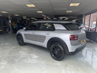 Voertuigafbeelding 4