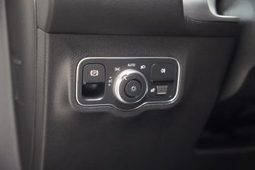 Voertuigafbeelding 30