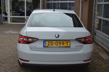 Voertuigafbeelding 13