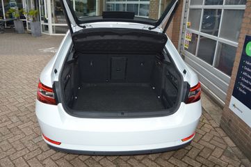 Voertuigafbeelding 16