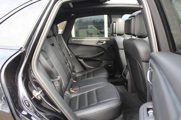 Voertuigafbeelding 9