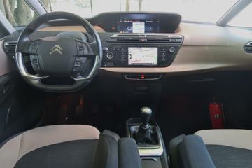 Voertuigafbeelding 9