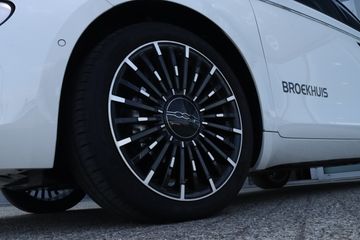 Voertuigafbeelding 6