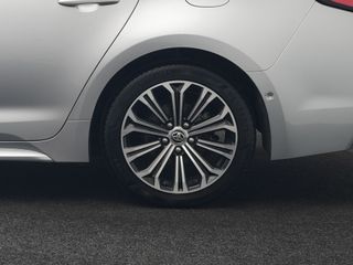 Voertuigafbeelding 37