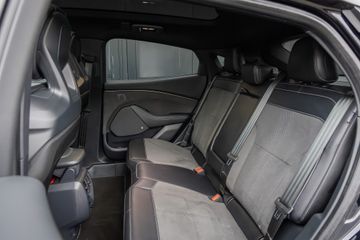 Voertuigafbeelding 38