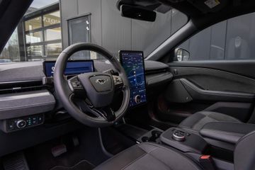 Voertuigafbeelding 8