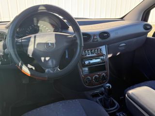 Voertuigafbeelding 13