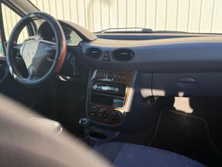 Voertuigafbeelding 17