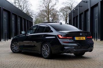 Voertuigafbeelding 3