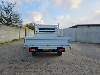 Voertuigafbeelding 3