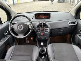 Voertuigafbeelding 9