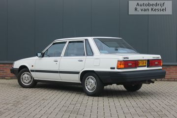 Voertuigafbeelding 6