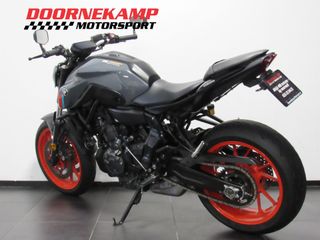 Voertuigafbeelding 4