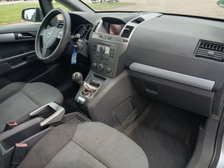 Voertuigafbeelding 12