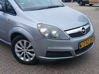 Voertuigafbeelding 6