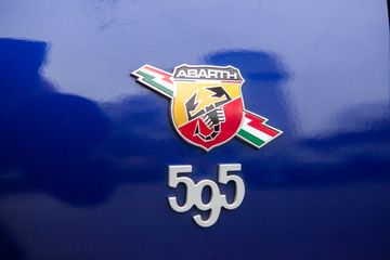 Voertuigafbeelding 8