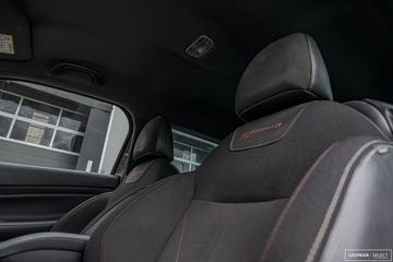 Voertuigafbeelding 4