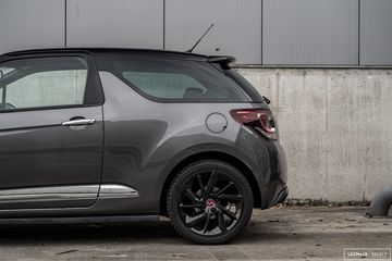 Voertuigafbeelding 47