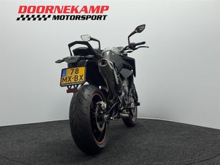 Voertuigafbeelding 13