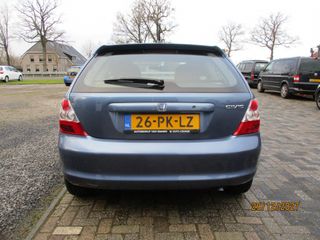 Voertuigafbeelding 4