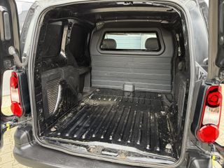 Voertuigafbeelding 6