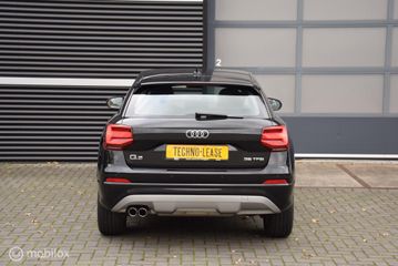 Voertuigafbeelding 6