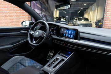 Voertuigafbeelding 17