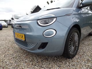 Voertuigafbeelding 24