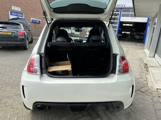 Voertuigafbeelding 4