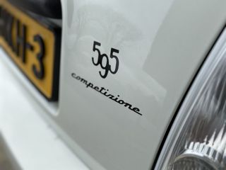 Voertuigafbeelding 6