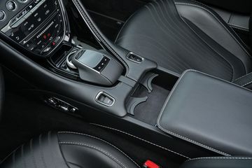 Voertuigafbeelding 18