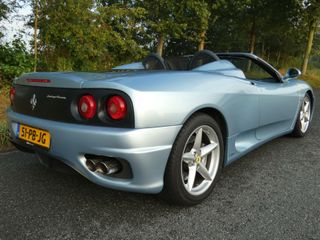 Voertuigafbeelding 2