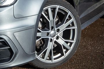 Voertuigafbeelding 3