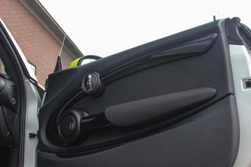 Voertuigafbeelding 32