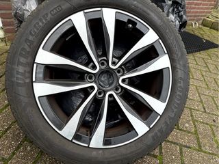 Voertuigafbeelding 13