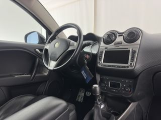 Voertuigafbeelding 6