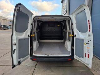 Voertuigafbeelding 12