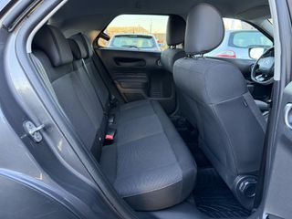 Voertuigafbeelding 9