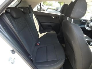 Voertuigafbeelding 12