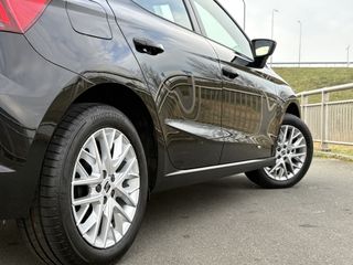 Voertuigafbeelding 6