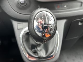 Voertuigafbeelding 15