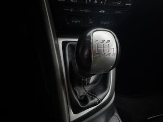 Voertuigafbeelding 16