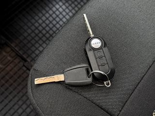 Voertuigafbeelding 12