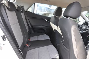 Voertuigafbeelding 17