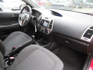 Voertuigafbeelding 7