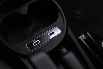 Voertuigafbeelding 12