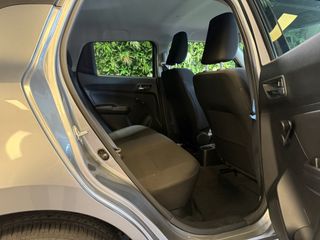 Voertuigafbeelding 8