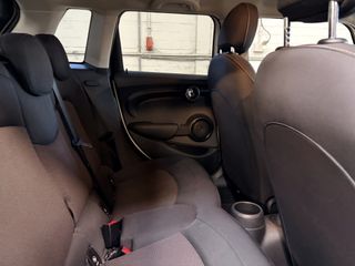 Voertuigafbeelding 37