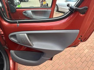 Voertuigafbeelding 38