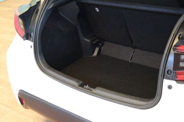 Voertuigafbeelding 4